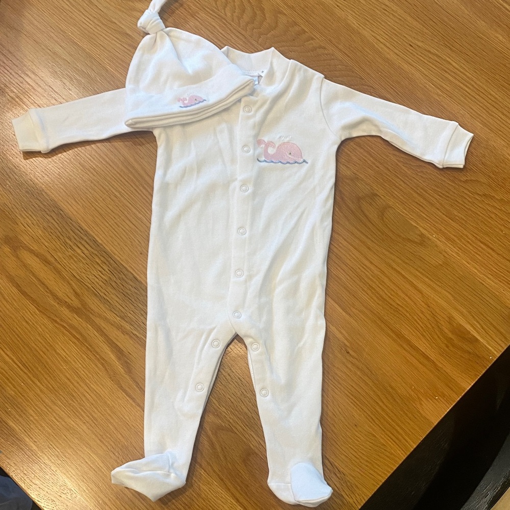 NWOT Sleeper+Hat set